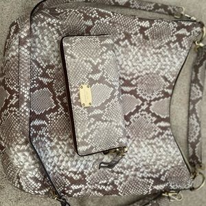 Animal print mk handbag include medium wallet